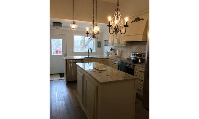 Eastview Other | Charming Farmhouse with Lake Views - just 15 minutes from Elizabethtown