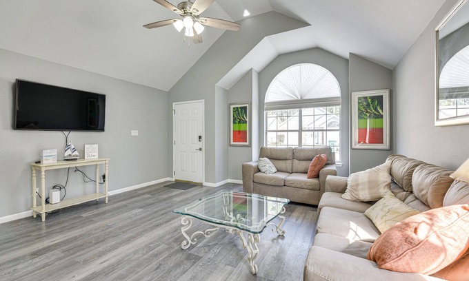 Wright House | Charming Fort Walton Beach Home: 6 Mi to Ocean!