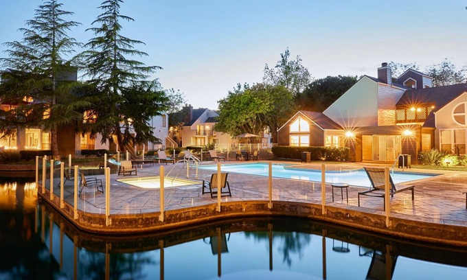 Foster City Apartment | Charming Foster City 2BR w/Gym, 2 Pools & W/D, near VISA, by Blueground