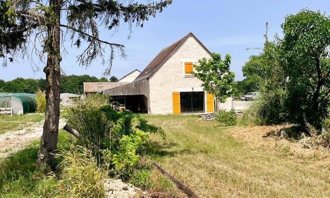 Courcelles-de-Touraine Cottage | Charming cottage with pets allowed, near Loire castles