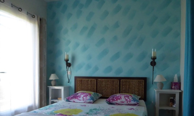 Lamonzie-Saint-Martin House | Charming guest room with kitchen area, quiet