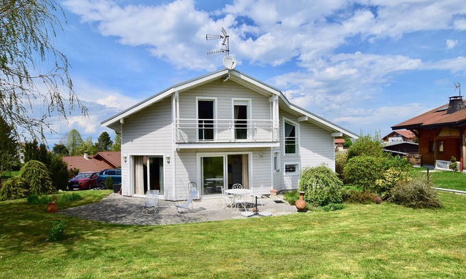 Saint-Paul-en-Chablais House | Charming family house, pets allowed, parking, floor heating, pellet stove