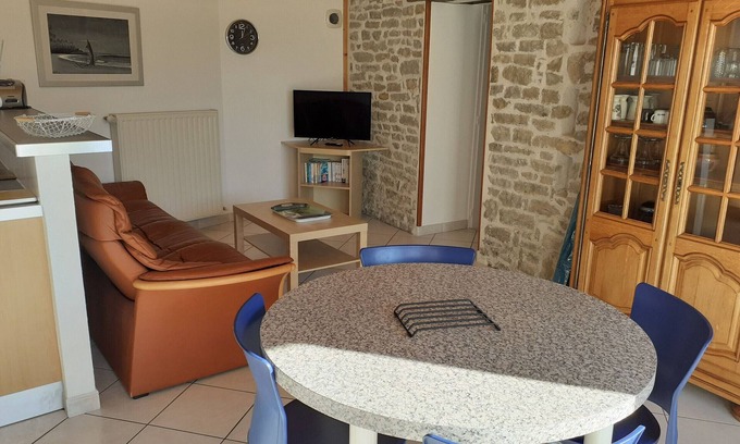 Bourgenay Cottage | Charming renovated house with Wi-Fi, near Port Bourgenay