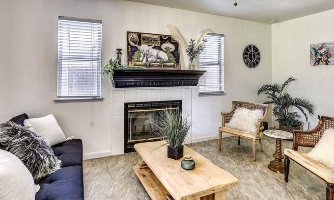 Fresno House | Charming Fresno Vacation Rental w/ Private Yard