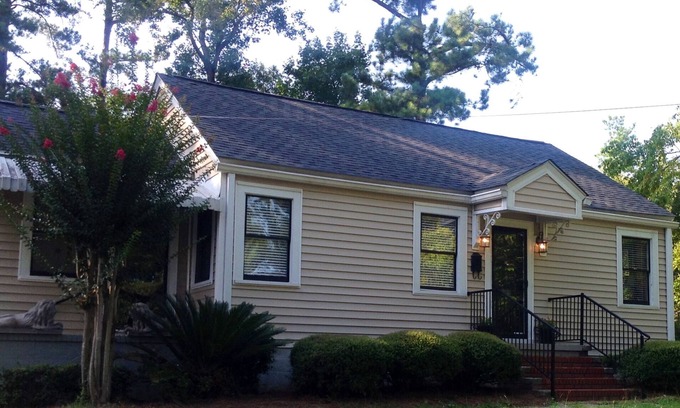 Orangeburg House | CHARMING FURNISHED APARTMENT
