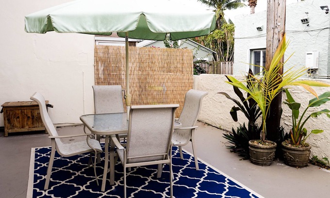 Parker Ridge Apartment | Charming Getaway Nest ❤ Pillow-Top Bed ❤ Super Clean
