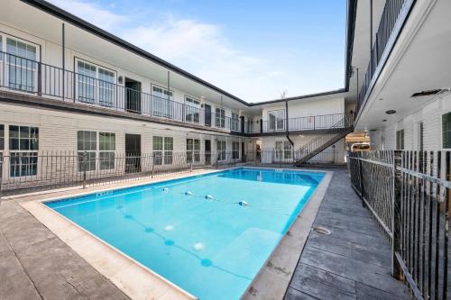 Houston Heights Apartment | Charming Getaway in Houston Heights