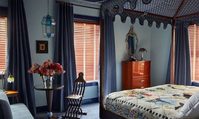 Mount Vernon House | Charming Gothic Room w/Plush Quilted Bedding Near Baltimore's Attractions
