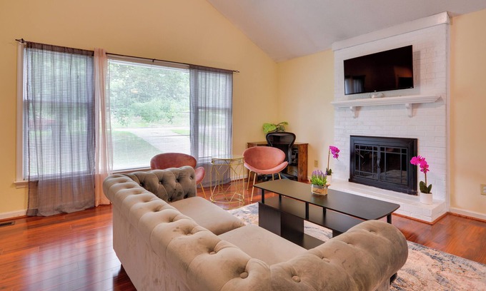 Greensboro House | Charming Greensboro Retreat w/ Cozy Fireplace!