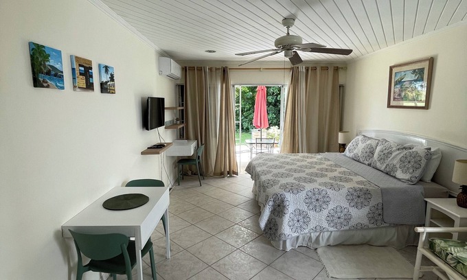 Worthing Apartment | Charming Ground-Floor Studio in South Coast Barbados