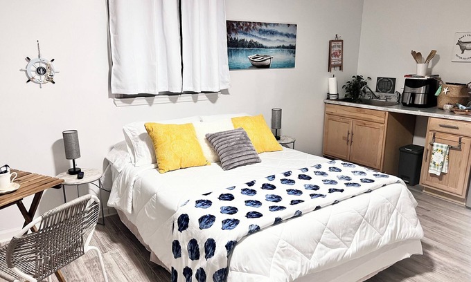 Harrisburg Apartment | Charming Guest suite Charlotte Speedway retreat in brilliant Harrisburg.
