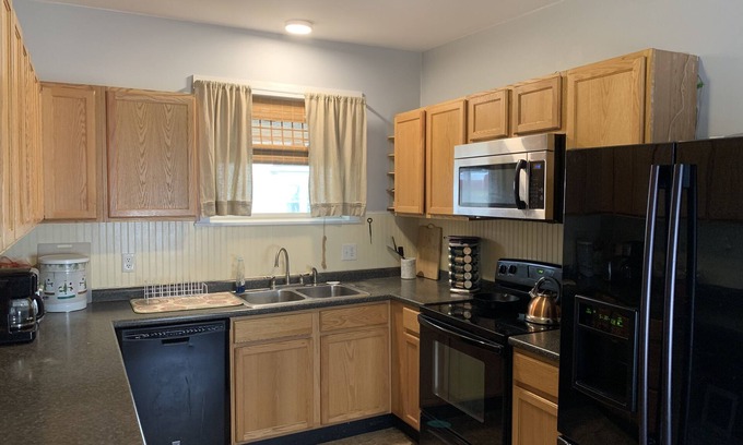 Centre Hall House | Charming historic home near PSU and fly fishing destinations