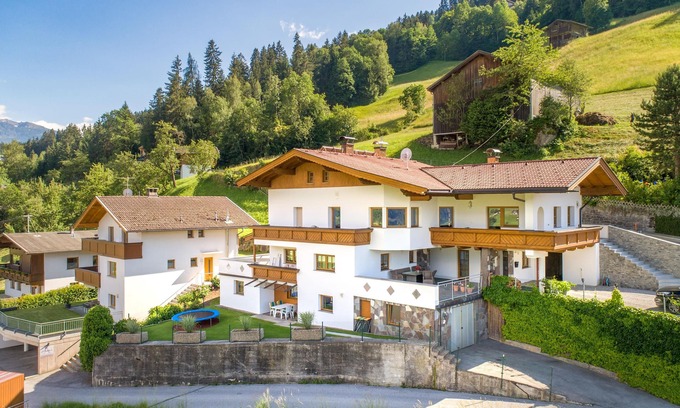 Emberg Apartment | Charming holiday home near the ski resort