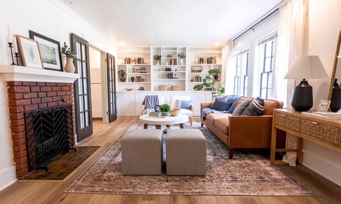 Burley House | Charming Home, 9 Beds, Home Gym