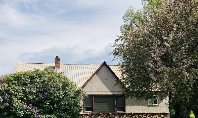 Freedom House | Charming home at the mouth of Jacknife Canyon in beautiful Star Valley