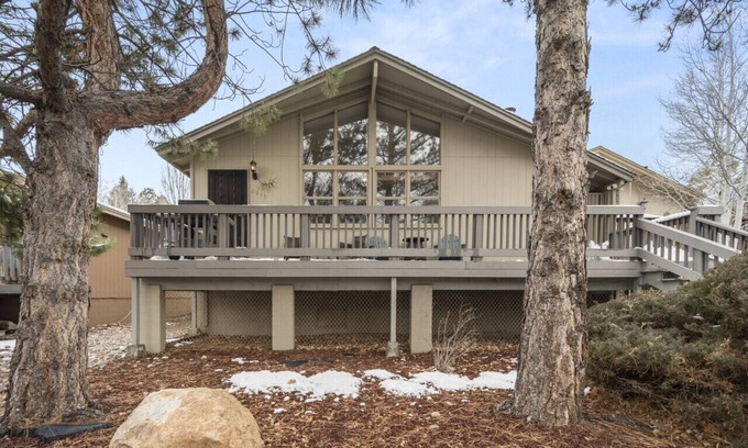 Flagstaff Cabin | Charming Home in Country Club Flagstaff with Views