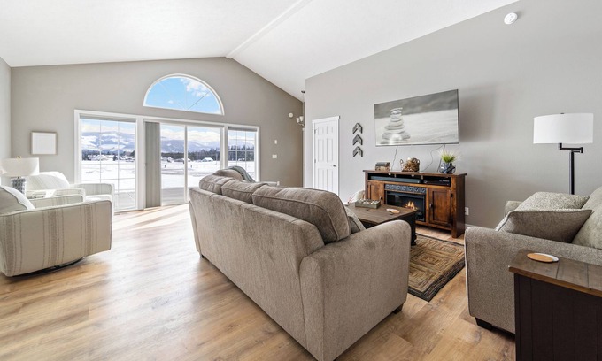 Bonner County House | Charming home in welcoming Newport/Oldtown 5 bedrooms 3 baths