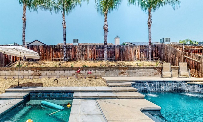 Oildale House | Charming home with private pool, hot tub, washer/dryer, & games - near downtown