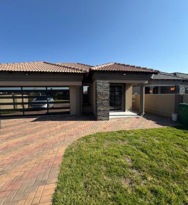 Middelburg House | Charming Home