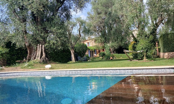 Les Maillans House | Charming house with saltwater pool and ancient olive trees (4 double beds 2 bathrooms 3WC)