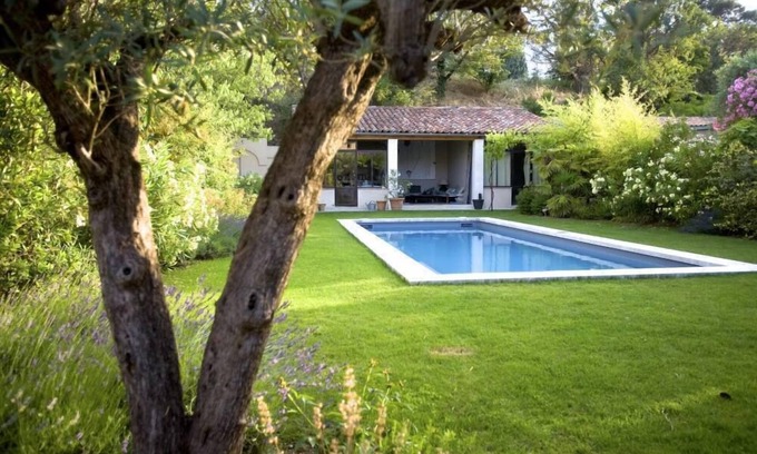 Sud House | Charming house in Aix en Provence. 4 large bedrooms and bathroom. Swimming pool
