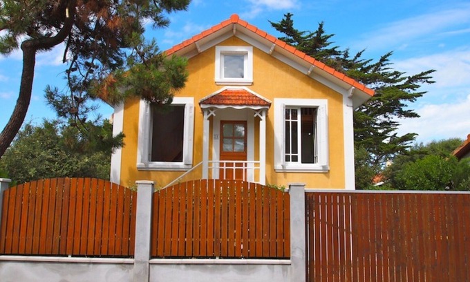 Hourtin-Plage House | Charming house near the beach