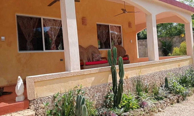 Chichimila House | Charming house with WiFi and AC in welcoming Chichimila Yucatan