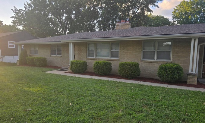 Lea Manor House | Charming house with easy access to the highway and shopping. Quit neighborhood
