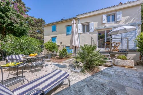 Cove Murtar Apartment | Charming Island Villa Alba - Happy Rentals