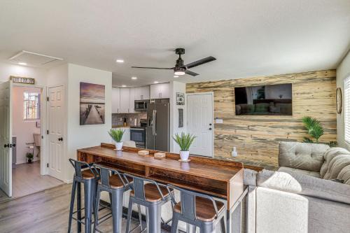 Kingman House | Charming Kingman Casita Less Than 1 Mi to Route 66!