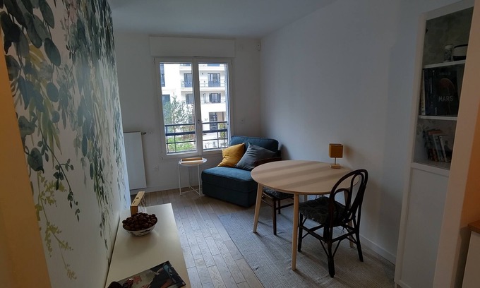 Les Puces de Saint-Ouen Apartment | Charming love cocoon of 34 m²