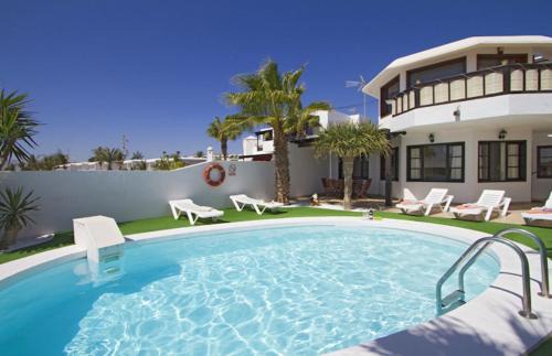 Puerto del Carmen Apartment | Charming Lanzarote Villa Casa Tingu 3 Bedrooms Heated Private Pool Centre Of Resort Puerto Del Carmen
