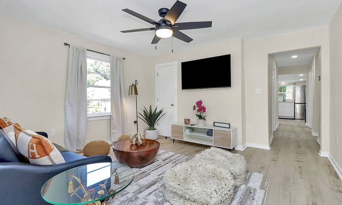 Cornelius House | Charming LKN Cornelius Home