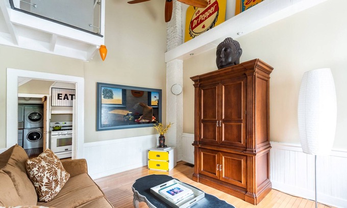 Beach Institute Cottage | Charming Lofted Cottage w/King Bed and Easy Parking by Lucky Savannah
