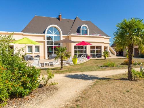 Azay-le-Rideau House | Charming Loire Valley Escape