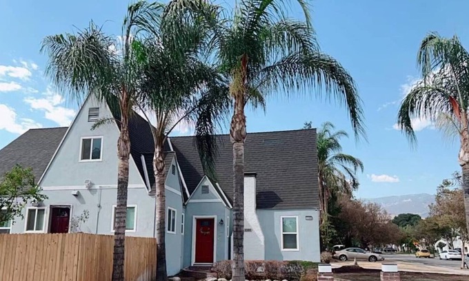 San Bernardino House | Charming & Lux4B2B Family& Business/ Yaamava/ NOS