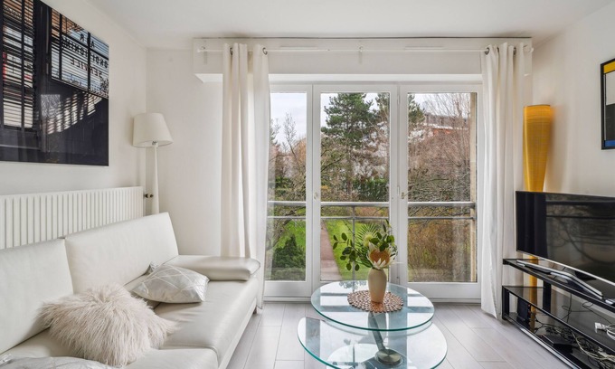 Parchamp–Albert Kahn Apartment | Charming modern-style apartment (2 pers.) - (27 bis rue de l'abreuvoir)