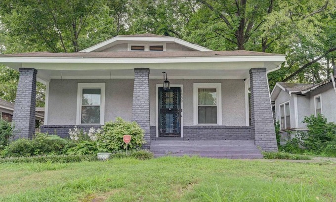 Crosstown House | Charming Midtown Charmer with WiFi and AC in Memphis