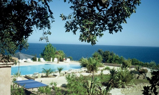 Sari-Solenzara Villa | Charming mini villa with sea view OR garden and swimming pool in Solenzara, Corsica