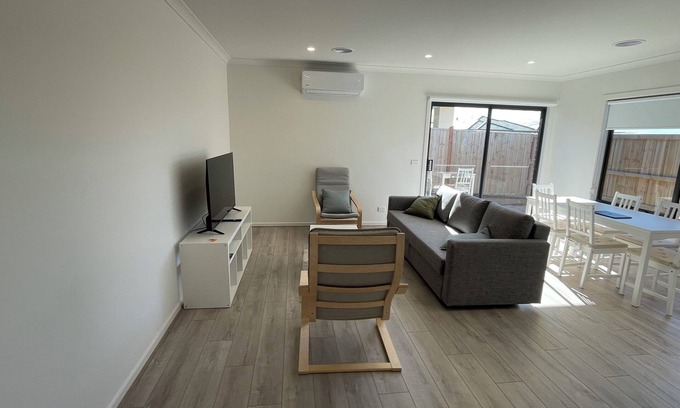 Wyndham Vale House | Charming Modern Family Home in Wyndham Vale