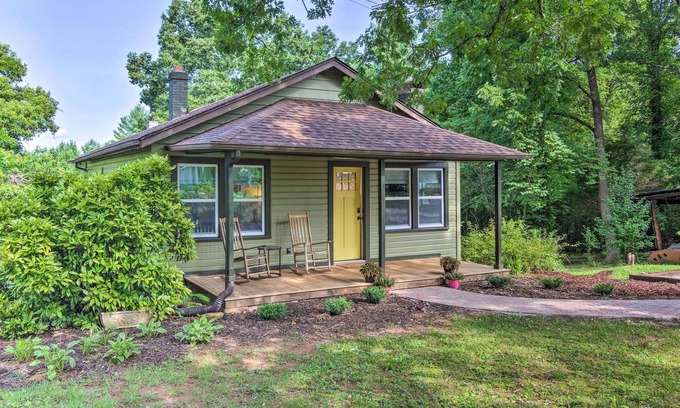 Morganton House | Charming Morganton Hideaway w/Porch + Deck!
