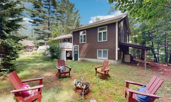 Sunday River Area Ski Chalet | Charming mountain chalet with a hot tub, fire pit, and room for the whole family