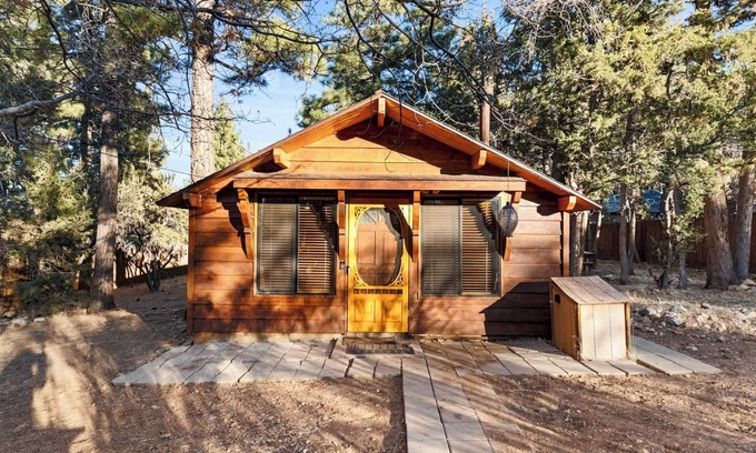 Sugarloaf House | Charming Mountain Getaway