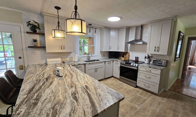Sylva House | Charming Mountain Paradise 4-bedroom house between Sylva and 1.5 miles to WCUn