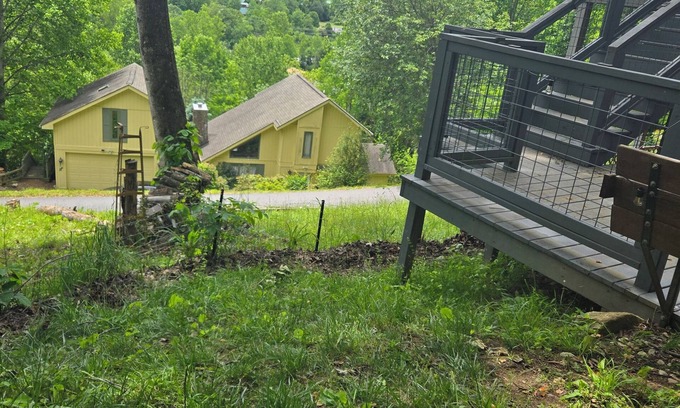 Valley Creek Run House | Charming Mountain Retreat in Maggie Valley