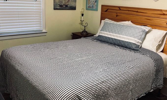 Washington Apartment | Charming, nautical themed 1-bedroom upstairs apartment in Washington ,NC