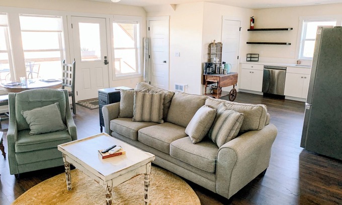 Sandpoint Cottage | Charming NEW Cottage with Deck & Views.