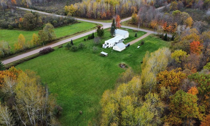 Weirgor House | Charming Northwoods Retreat