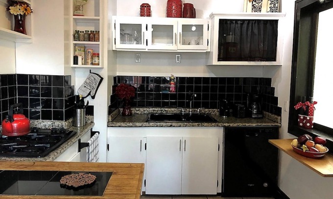 Cleveland House | Charming Old Soul Near CLE Clinic Long Term Stay