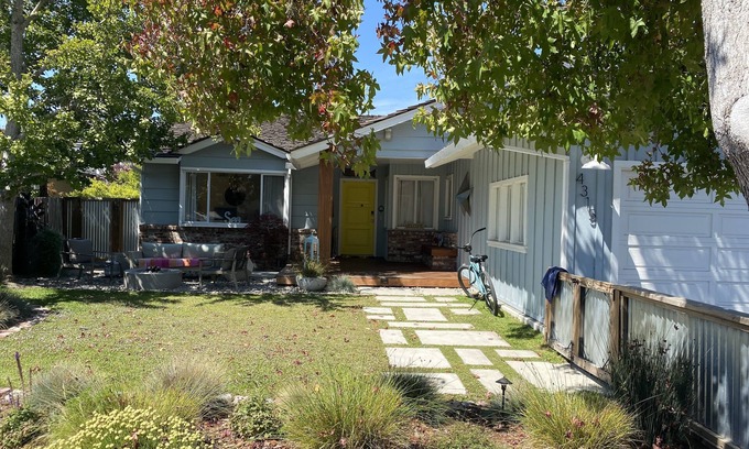 Opal Cliffs House | Charming Opal Cliff Drive beach house between Capitola Village & Pleasure Point!